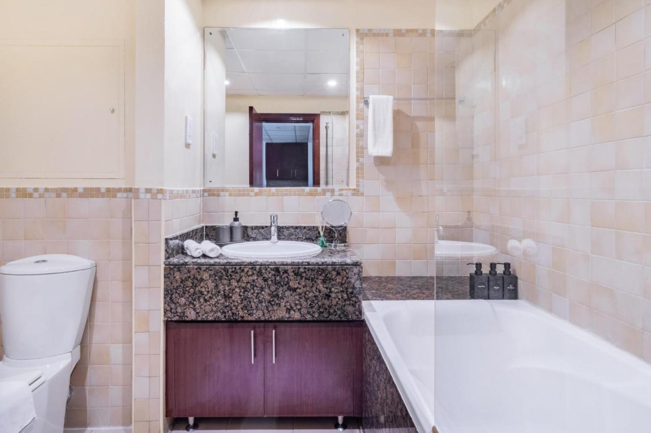 Ferienwohnung Beachfront - Large Studio In Jbr Rimal 4 Dubai Exterior foto
